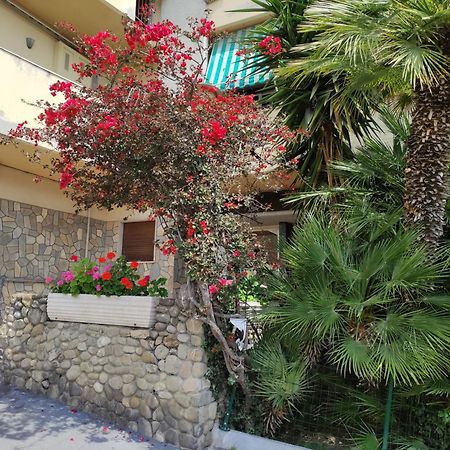 Indaco Apartment Sanremo Luaran gambar